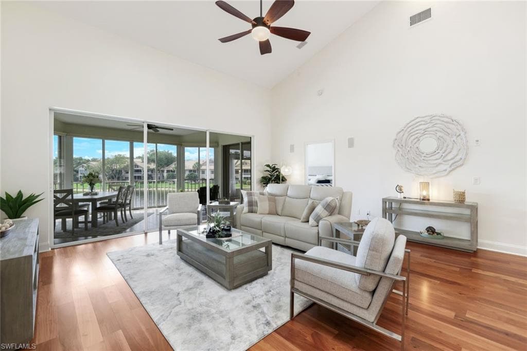 26271 Devonshire CT 202 BONITA SPRINGS, FL 34134