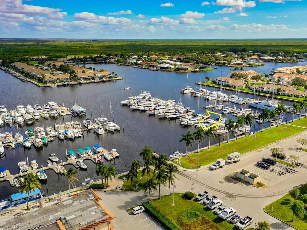 525 Newport DR NAPLES, FL 34114