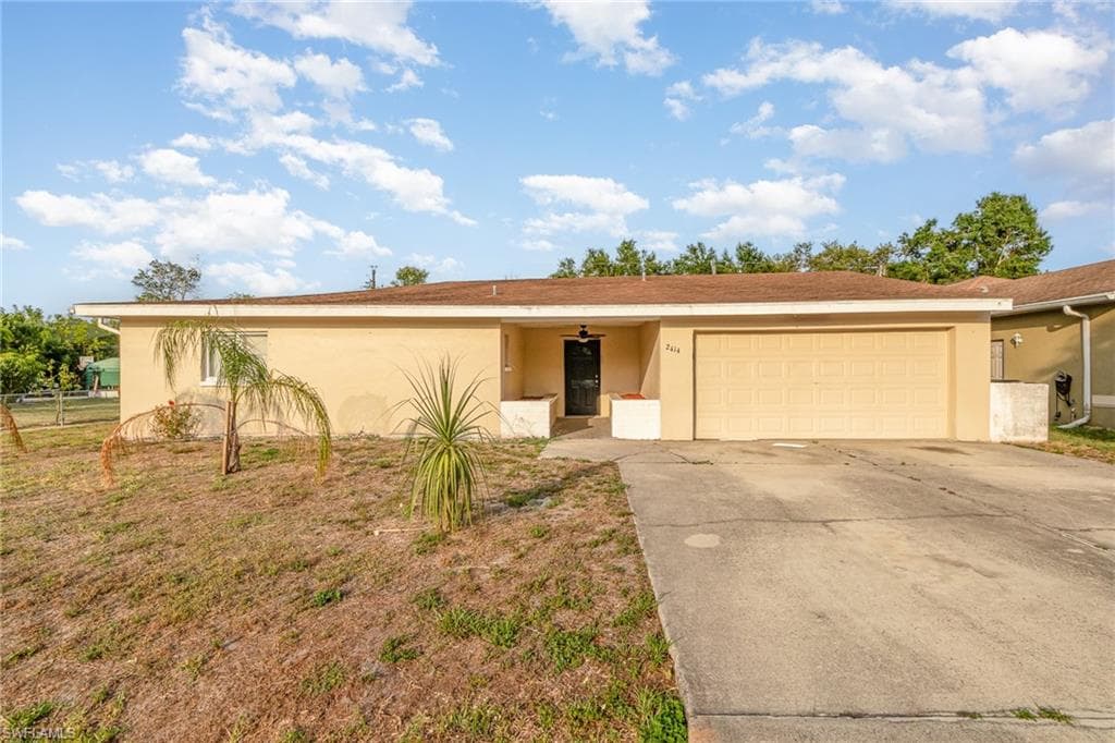 2414 Parkview DR FORT MYERS, FL 33905
