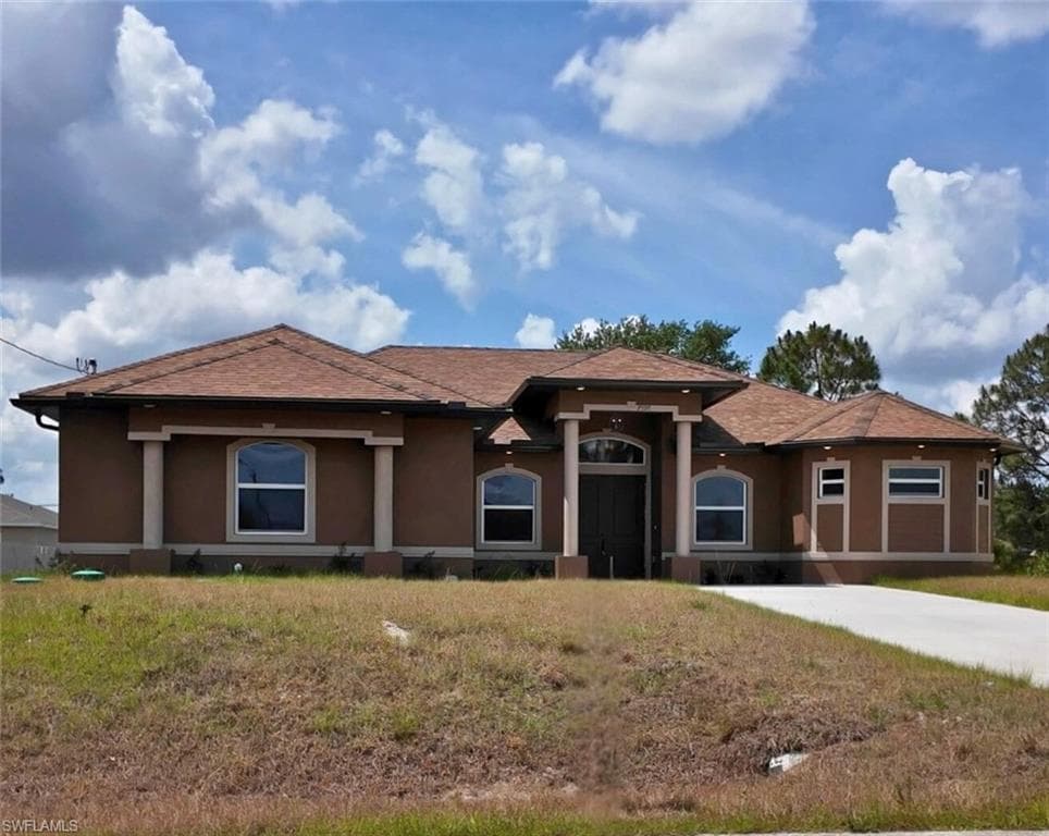 3707 13th ST W LEHIGH ACRES, FL 33971