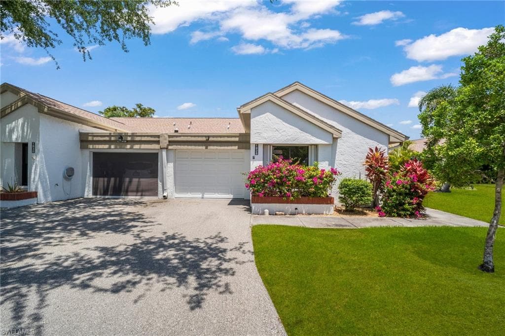 1828 Pine Glade CIR FORT MYERS, FL 33907