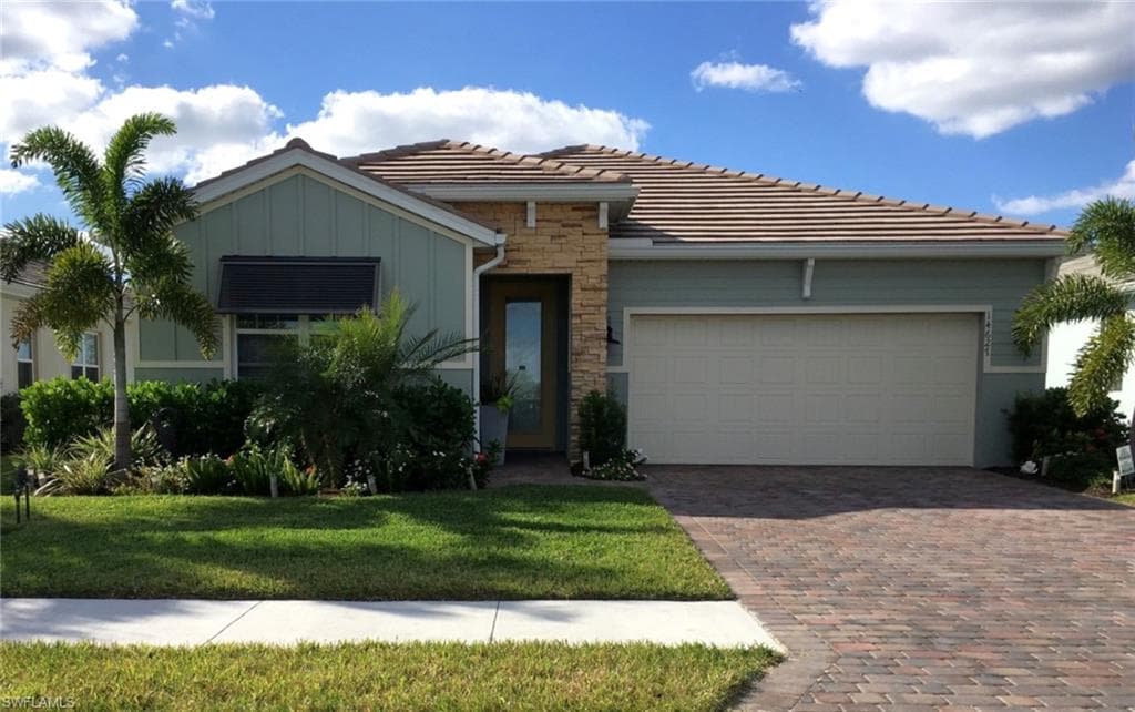 14627 Topsail DR NAPLES, FL 34114