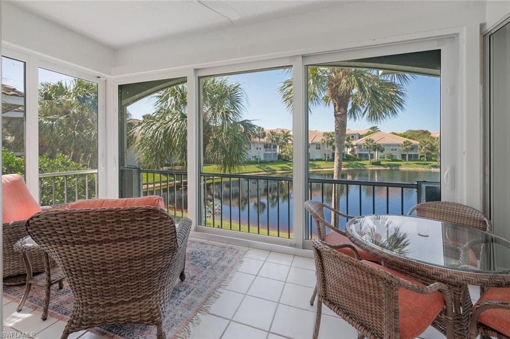 8479 Abbington CIR 1221 NAPLES, FL 34108