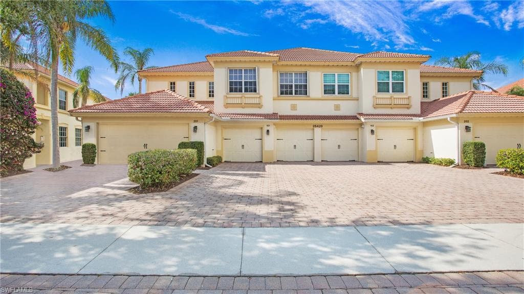 26420 Lucky Stone RD 101 BONITA SPRINGS, FL 34135