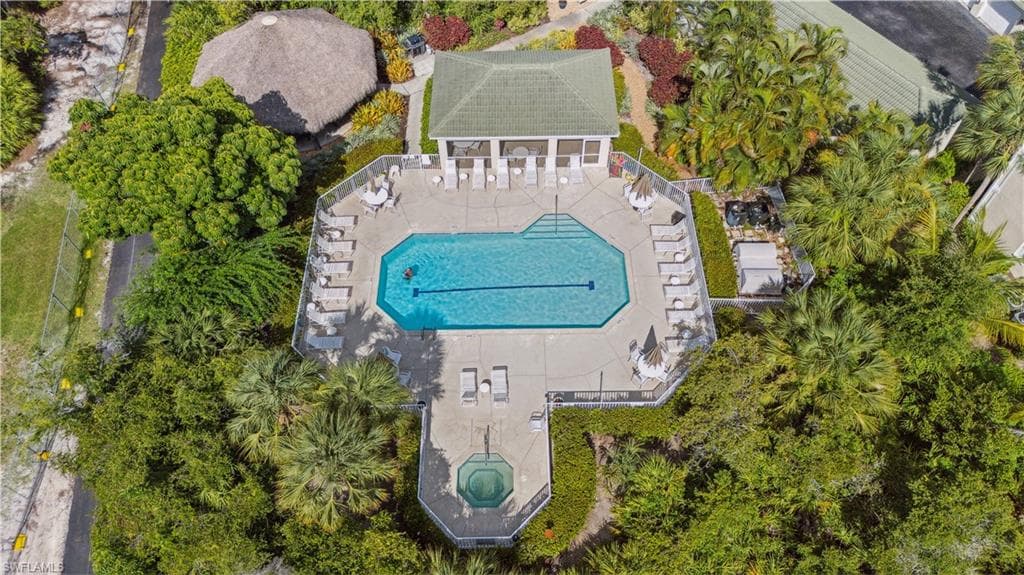 15405 Cedarwood LN 2-101 NAPLES, FL 34110