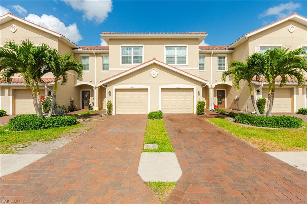 2685 Citrus ST NAPLES, FL 34120