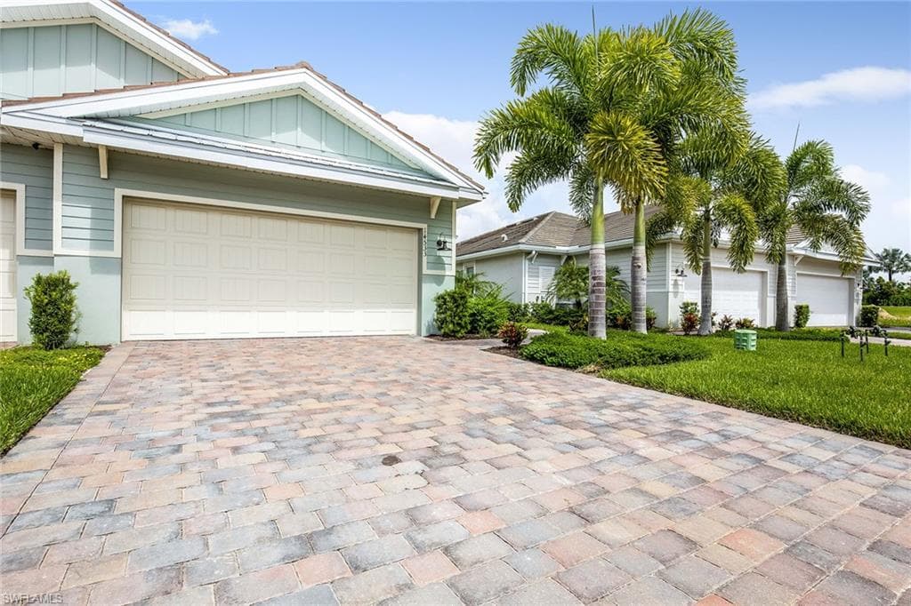 14533 Edgewater CIR NAPLES, FL 34114