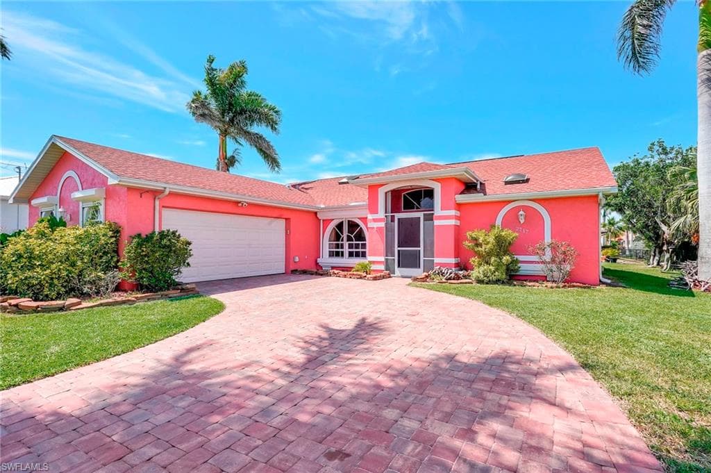 2717 SW 37th TER CAPE CORAL, FL 33914
