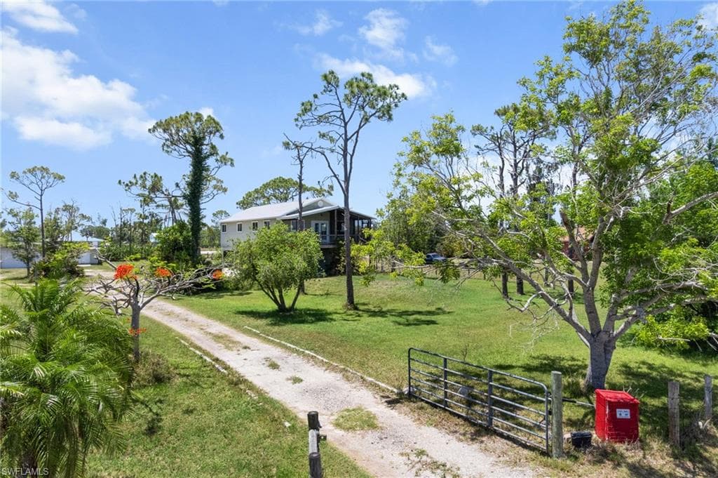 8625 Redwood DR ST. JAMES CITY, FL 33956