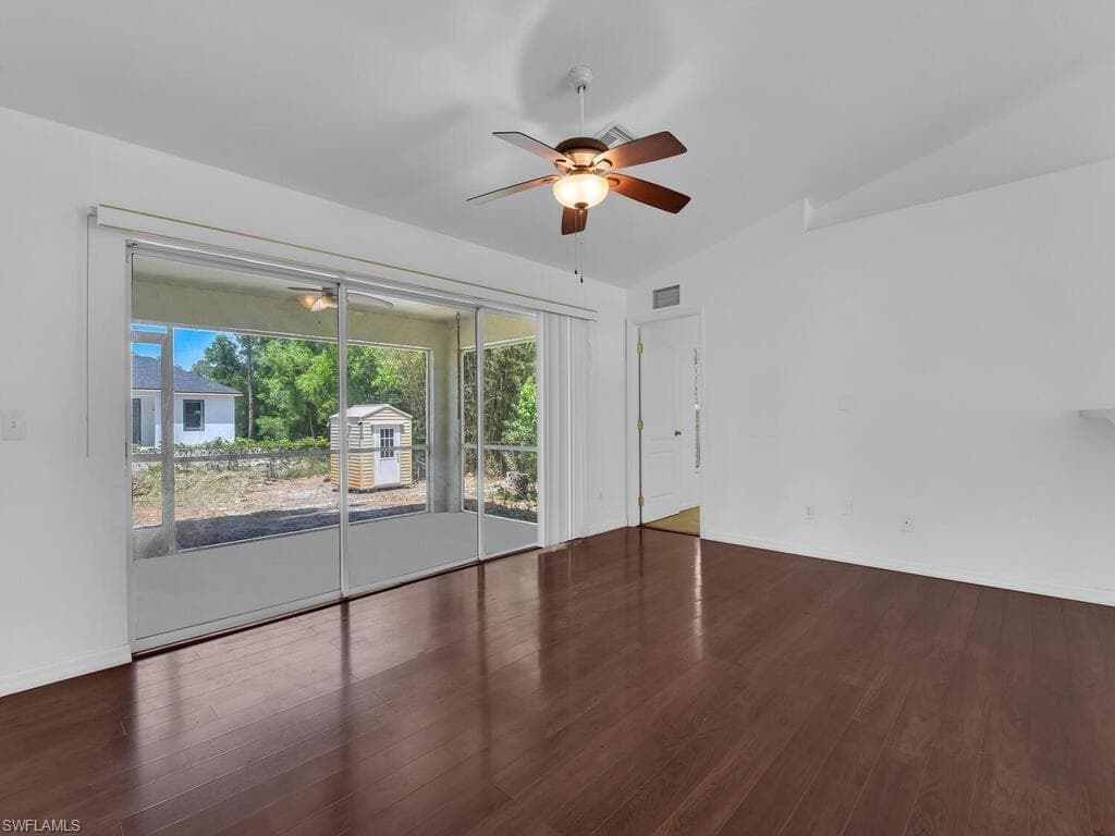 3212 29th ST SW LEHIGH ACRES, FL 33976