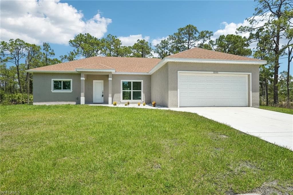 3205 E 21st ST ALVA, FL 33920