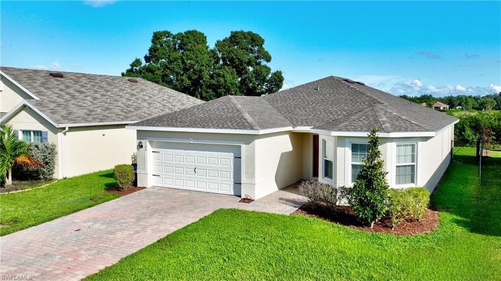 10548 Crossback LN LEHIGH ACRES, FL 33936
