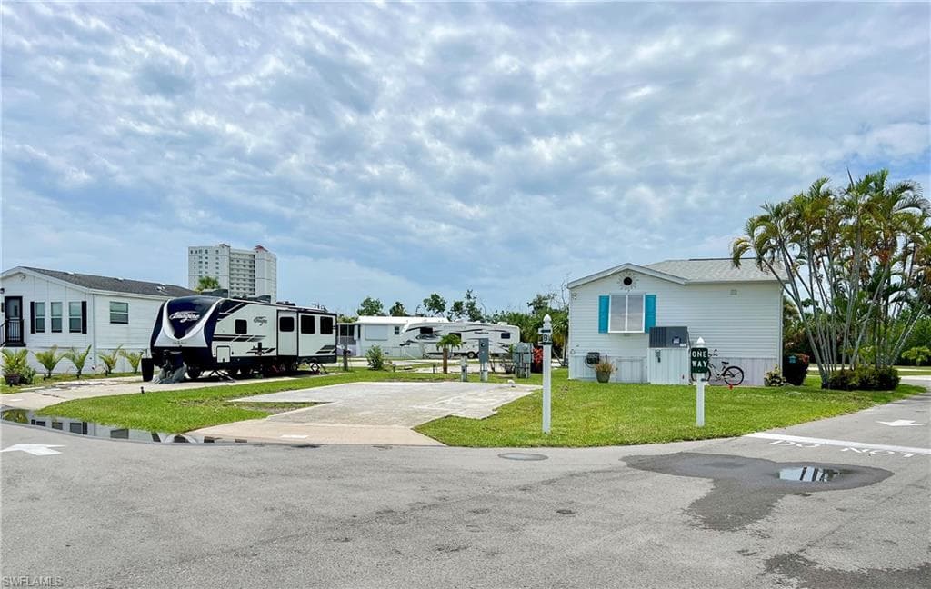 19681 Summerlin 377 RD FORT MYERS, FL 33908