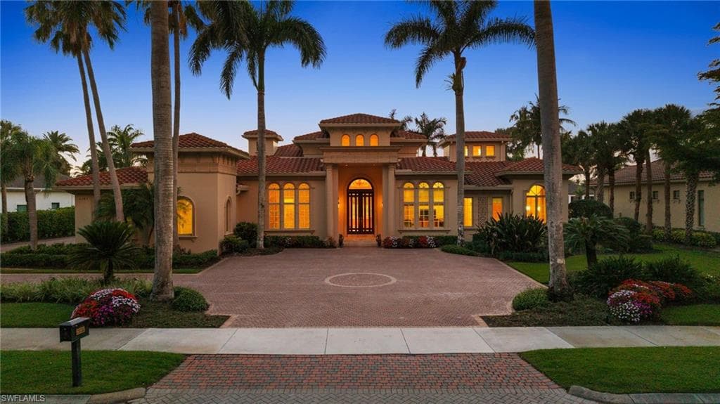 6387 Highcroft DR NAPLES, FL 34119