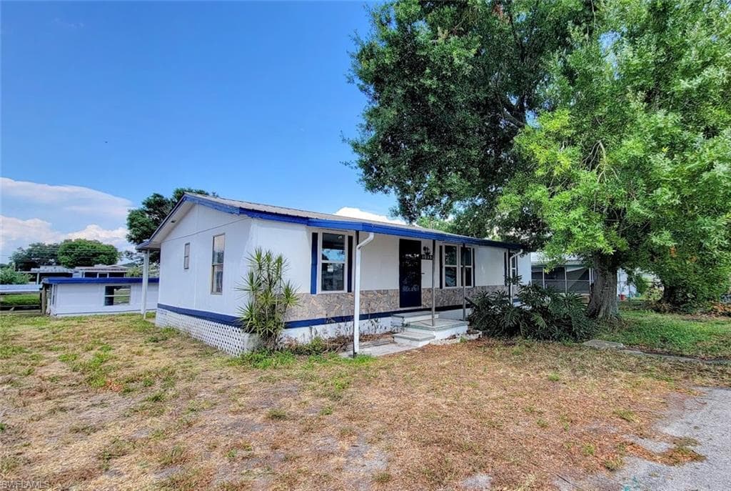 1055 7TH ST OKEECHOBEE, FL 34974