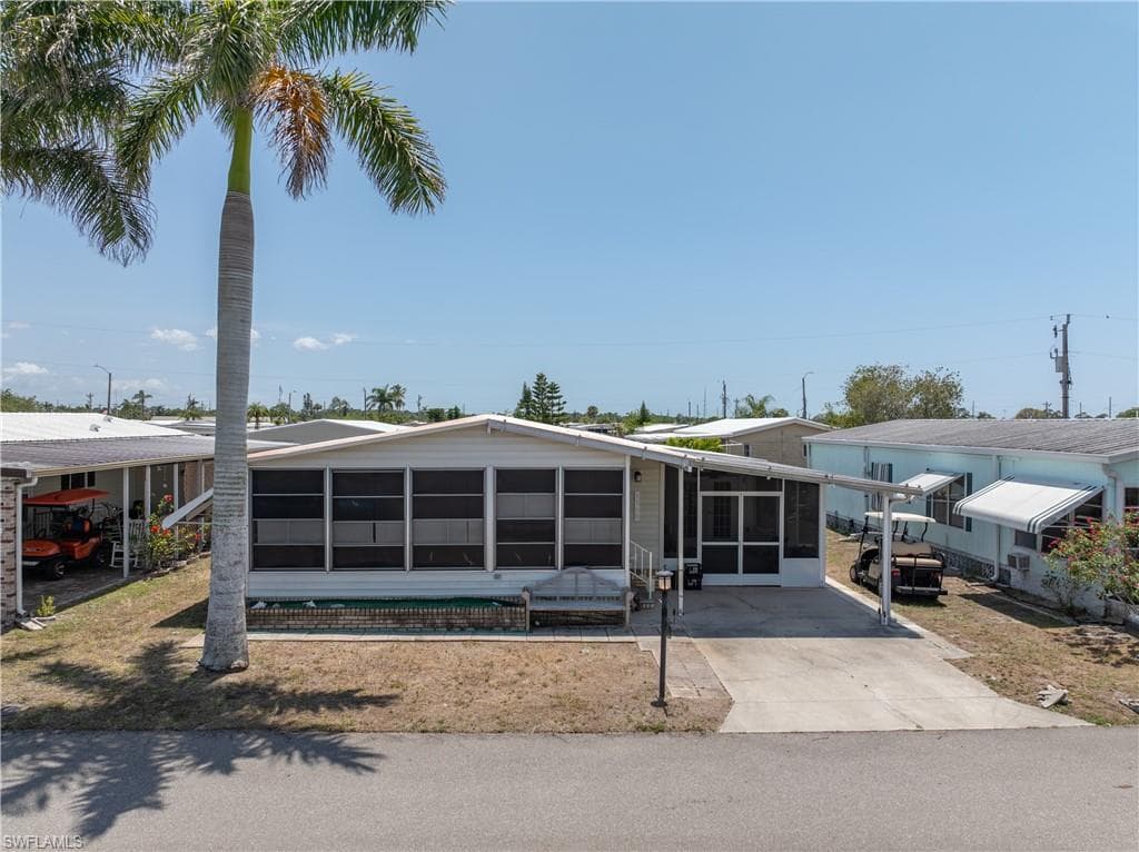 3368 Galaxy WAY NORTH FORT MYERS, FL 33903