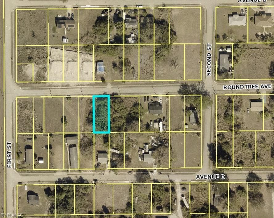 23050 Roundtree AVE ALVA, FL 33920