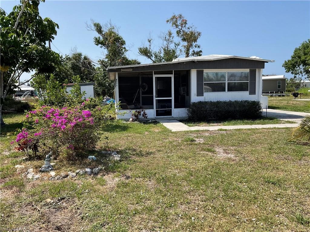 5099 Flamingo DR ST. JAMES CITY, FL 33956