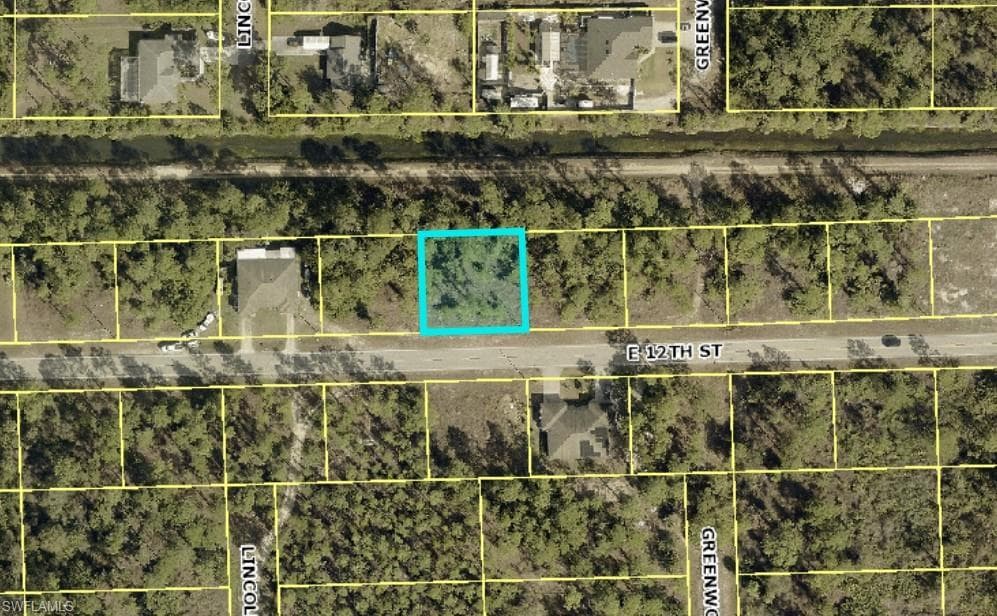 609 E 12th ST LEHIGH ACRES, FL 33972