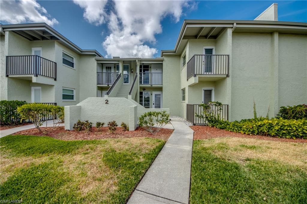 7400 College PKWY 2B FORT MYERS, FL 33907