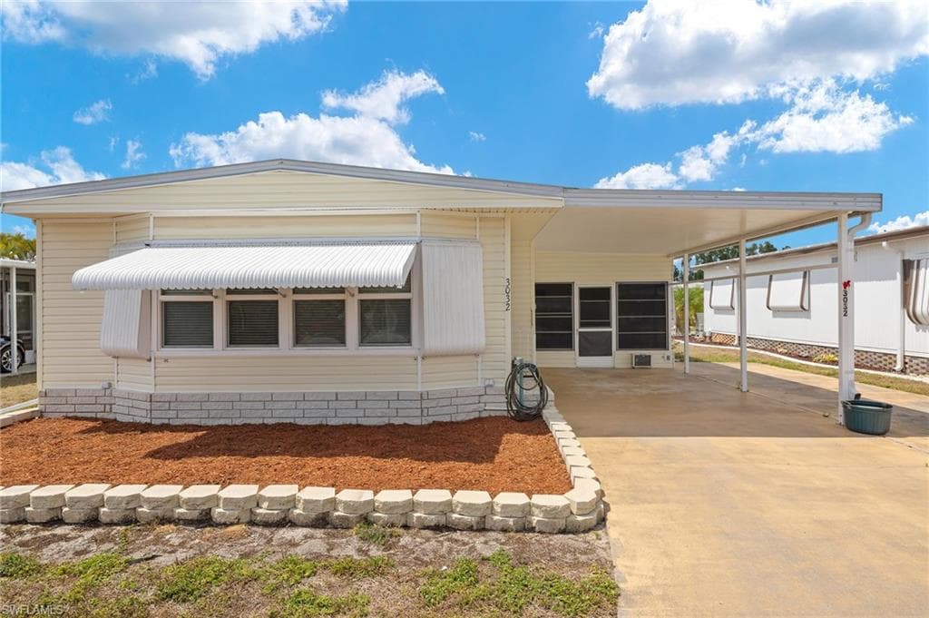3032 Longview LN NORTH FORT MYERS, FL 33917