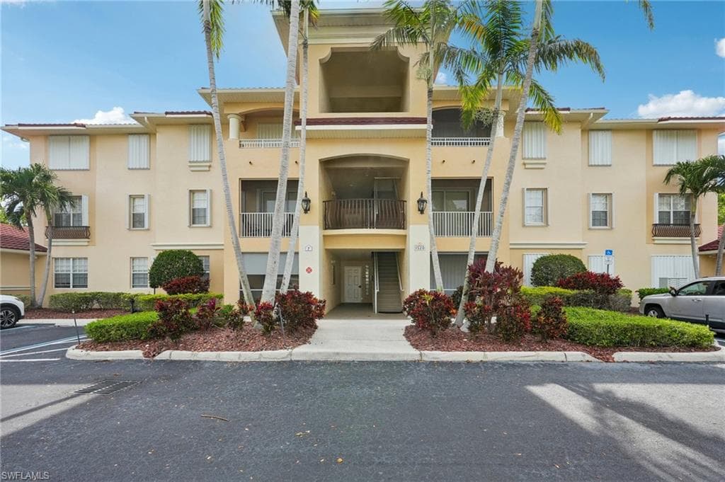1520 SW 50th ST 202 CAPE CORAL, FL 33914