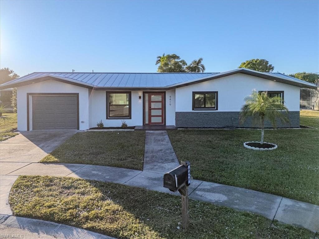 4419 N Bay CIR NORTH FORT MYERS, FL 33903