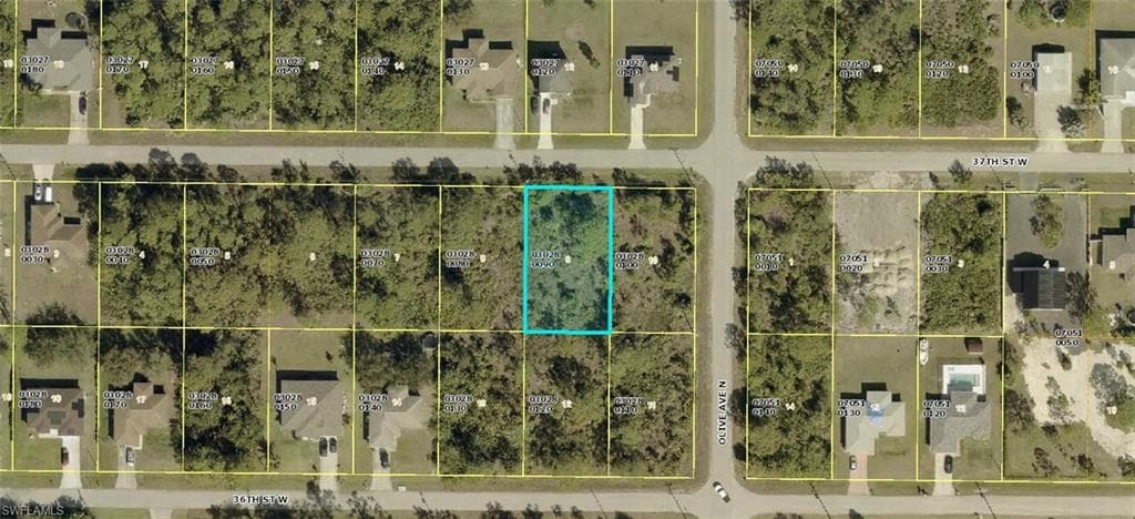 3203 37th ST W LEHIGH ACRES, FL 33971