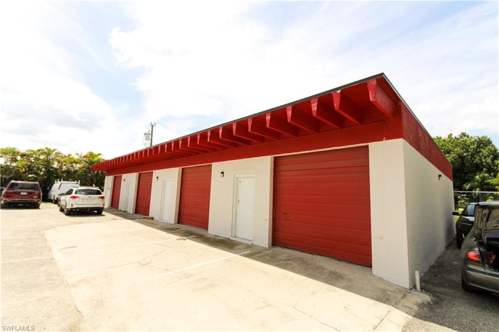 29-31 Cardinal DR NORTH FORT MYERS, FL 33917