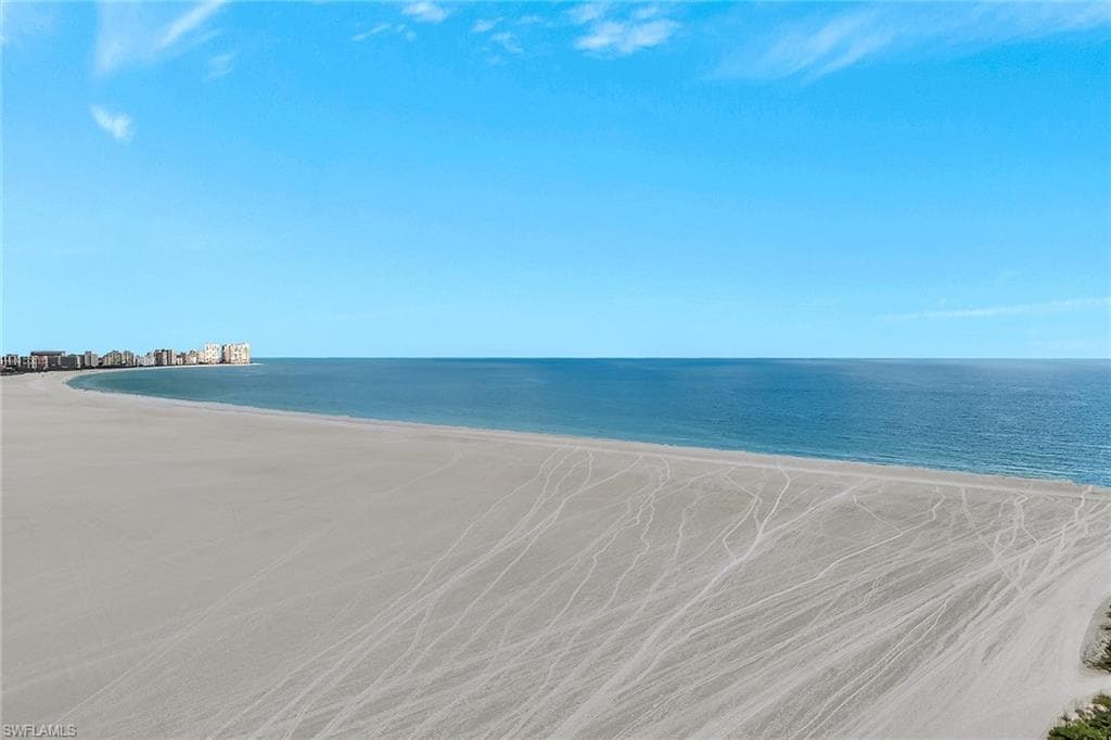 320 Seaview CT 2-305 MARCO ISLAND, FL 34145