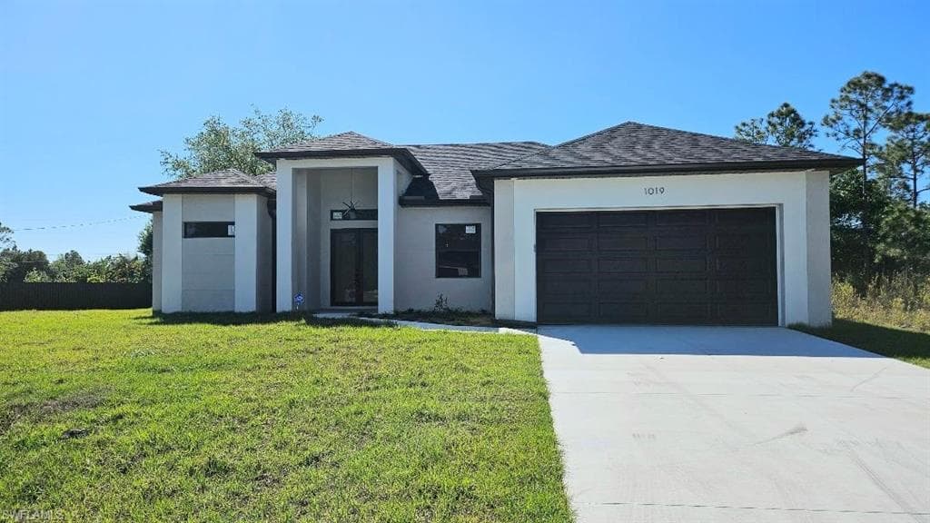 1019 Calvin AVE LEHIGH ACRES, FL 33972