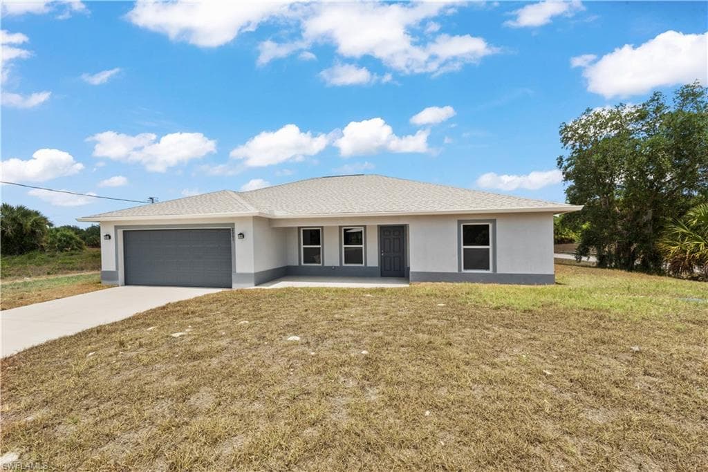 2001 Inglewood CIR LABELLE, FL 33935