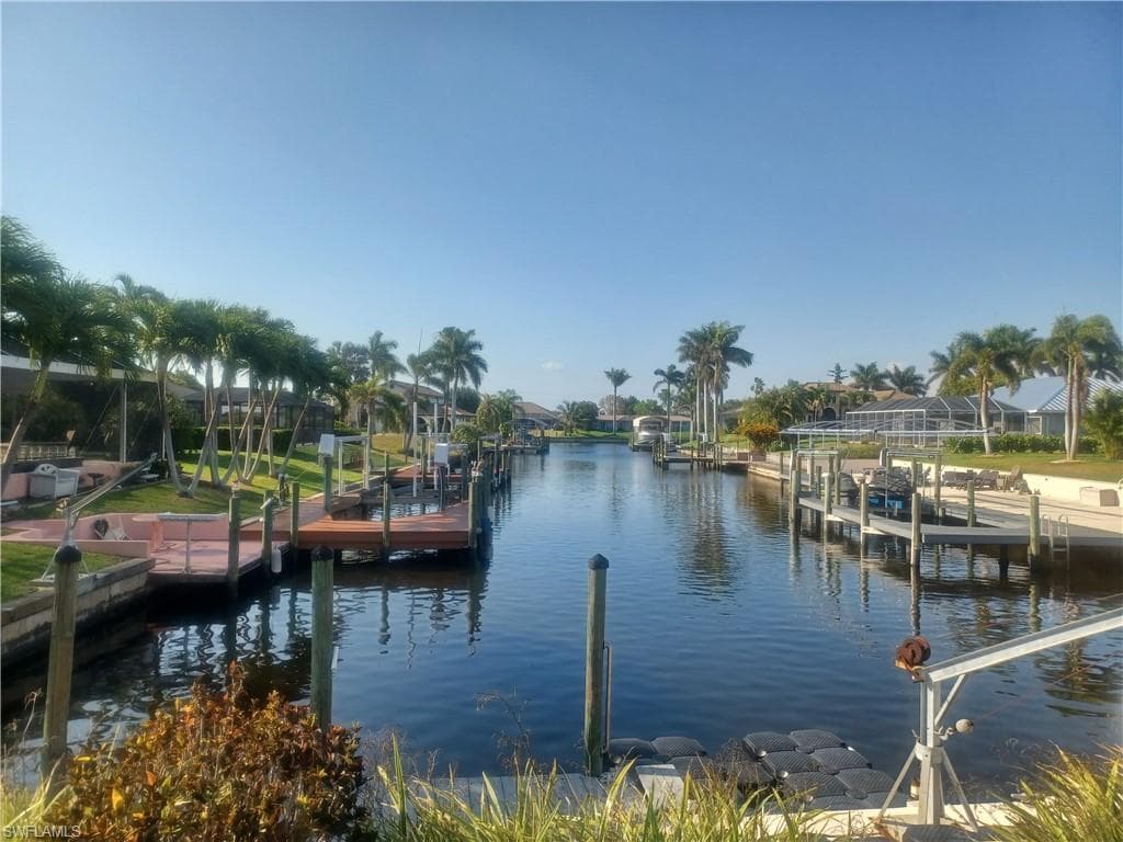 2227 SE 26th ST CAPE CORAL, FL 33904