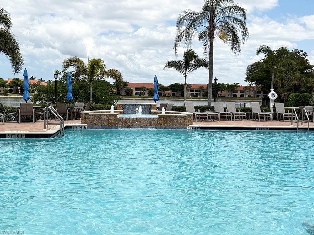 6310 Huntington Lakes CIR 203 NAPLES, FL 34119