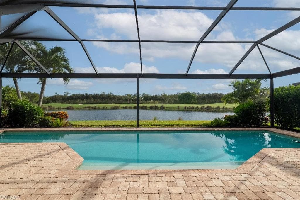8880 Savona CT NAPLES, FL 34119
