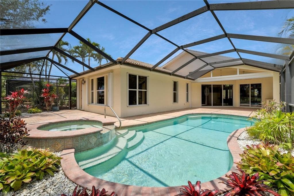 4923 Cerromar DR NAPLES, FL 34112