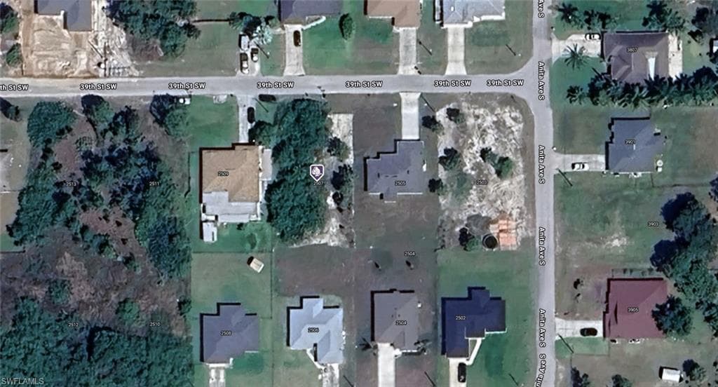 2507 39th ST SW LEHIGH ACRES, FL 33976