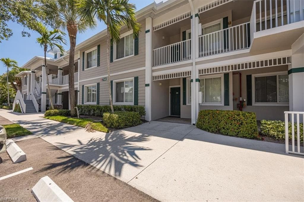 7940 Mahogany Run LN 614 NAPLES, FL 34113