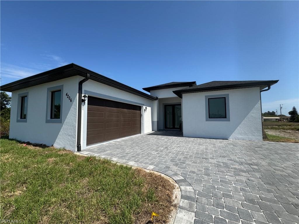 4206 15th ST SW LEHIGH ACRES, FL 33976