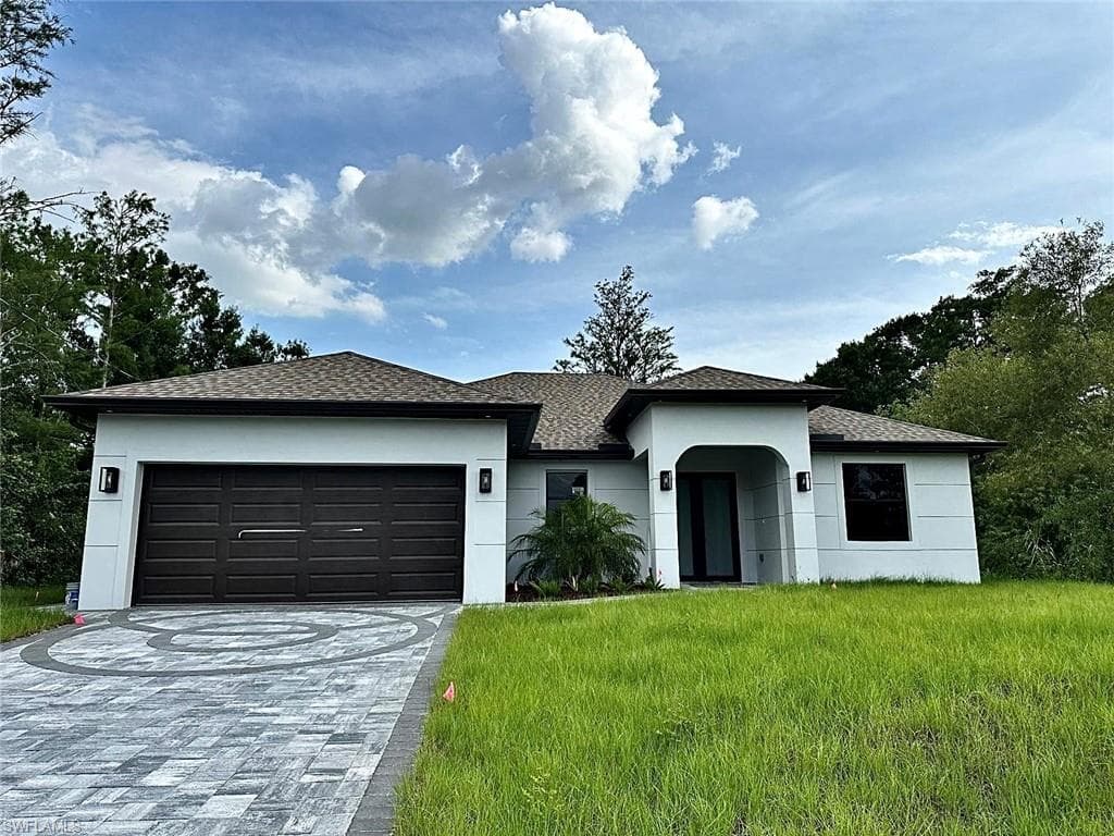 3319 31st ST W LEHIGH ACRES, FL 33971