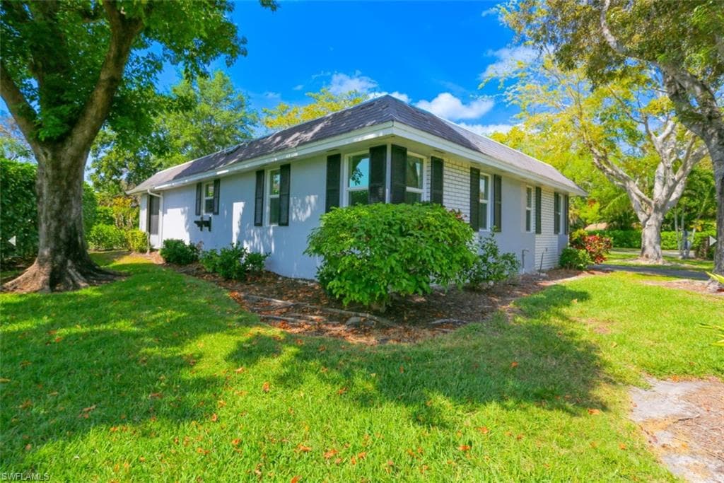 225 Georgetown BLVD NAPLES, FL 34112