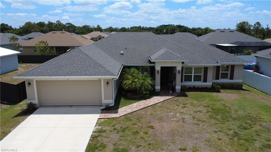 1948 Redmont AVE LEHIGH ACRES, FL 33972