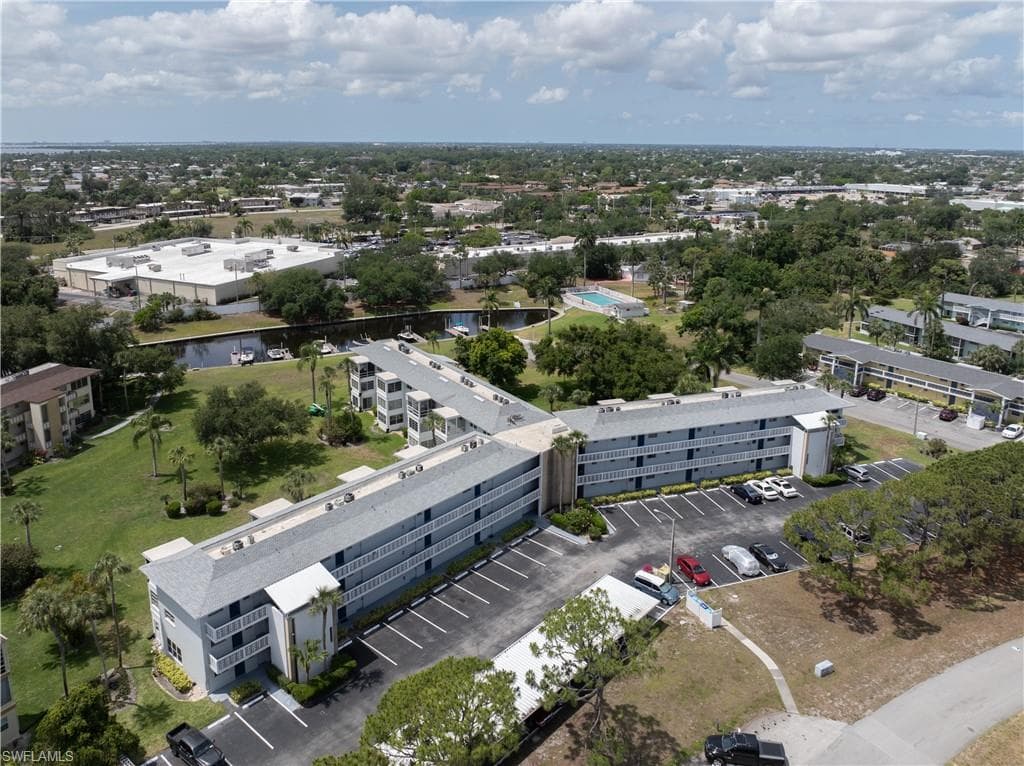 1421 Tropic TER NORTH FORT MYERS, FL 33903