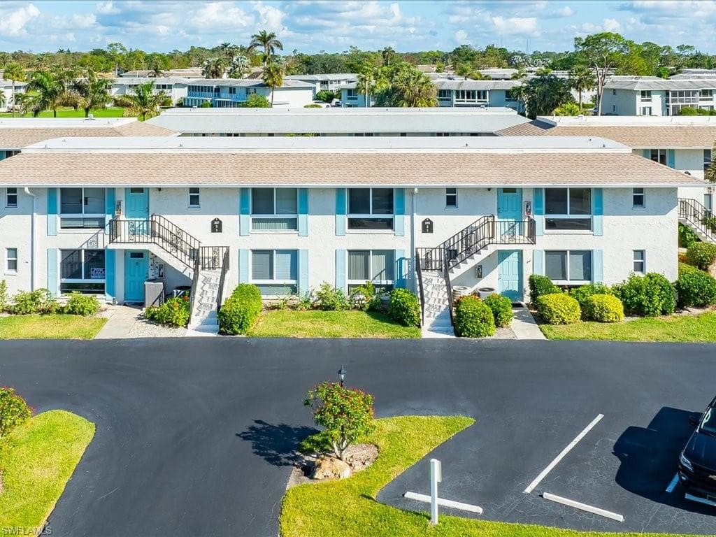255 Palm DR 255-2 NAPLES, FL 34112