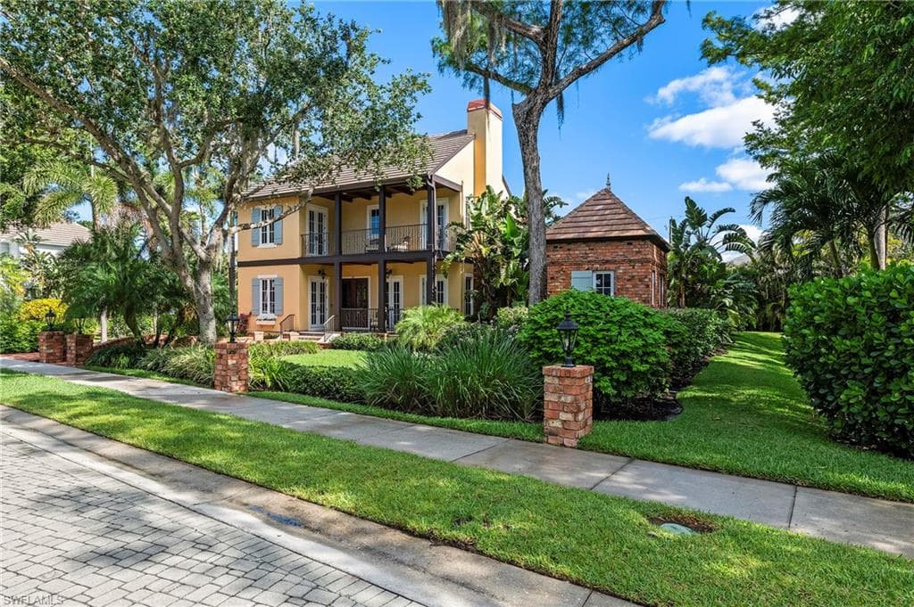 1419 Hemingway PL NAPLES, FL 34103