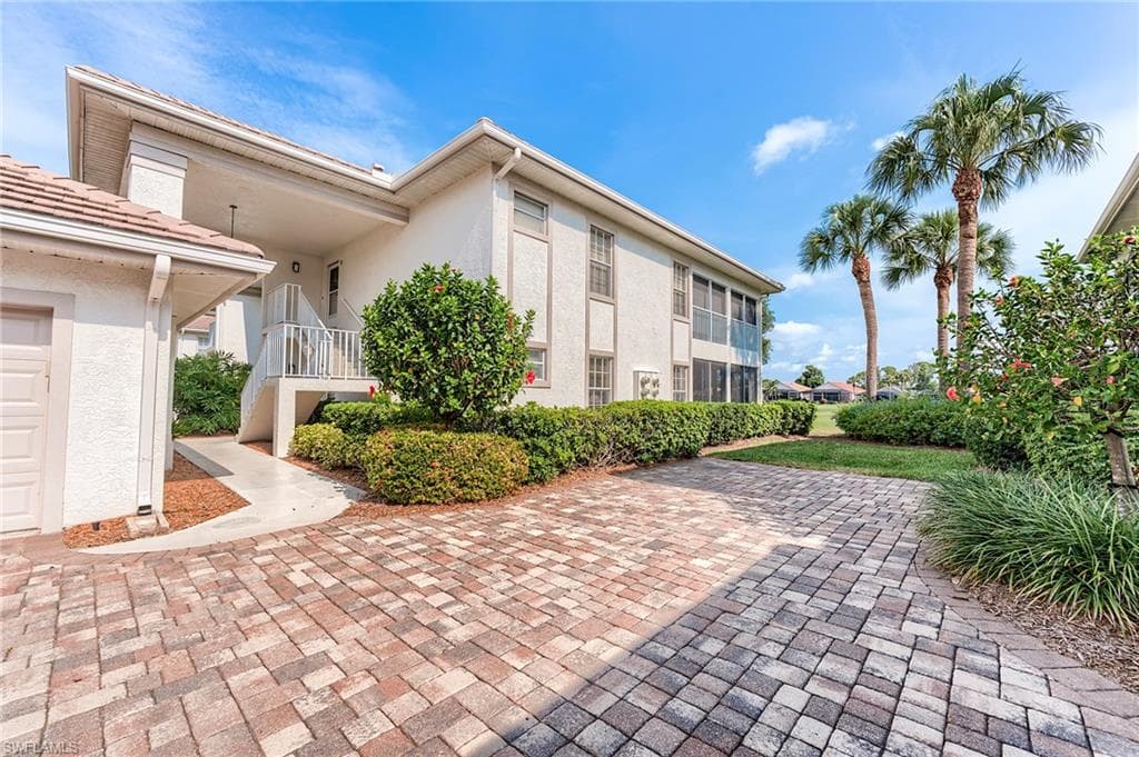 8371 Grand Palm DR 4 ESTERO, FL 33967