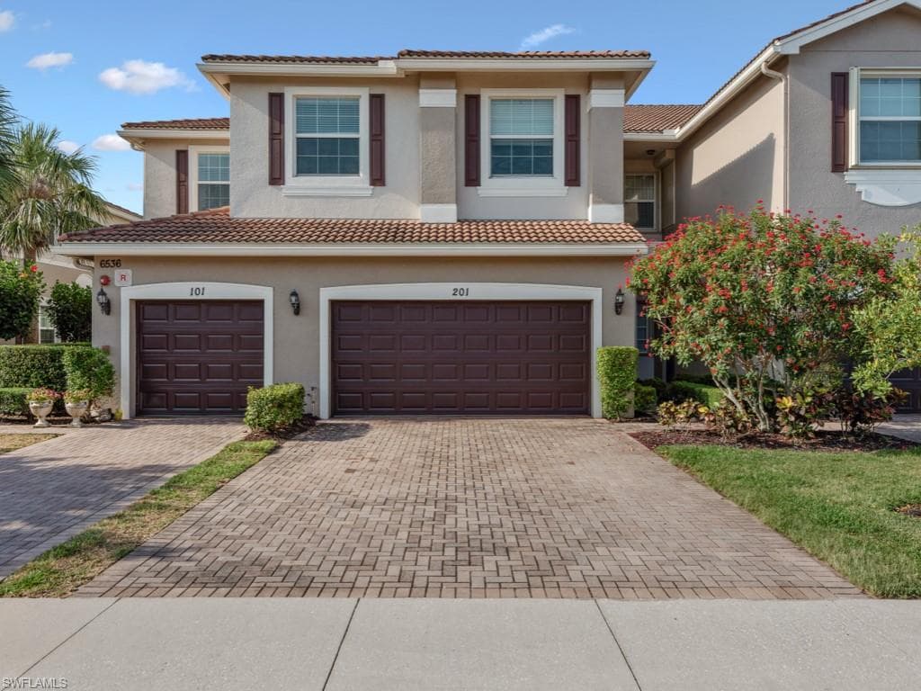 6536 Monterey PT 201 NAPLES, FL 34105