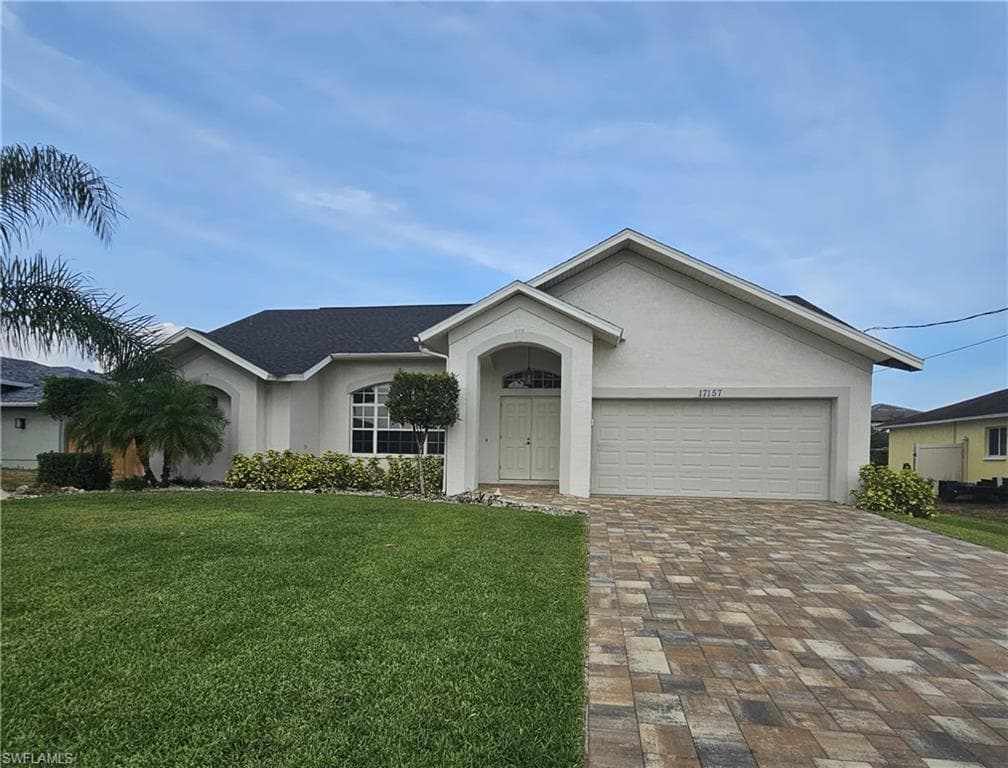 17157 Oriole RD FORT MYERS, FL 33967
