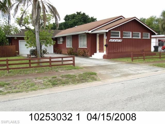 2994 Price AVE FORT MYERS, FL 33916