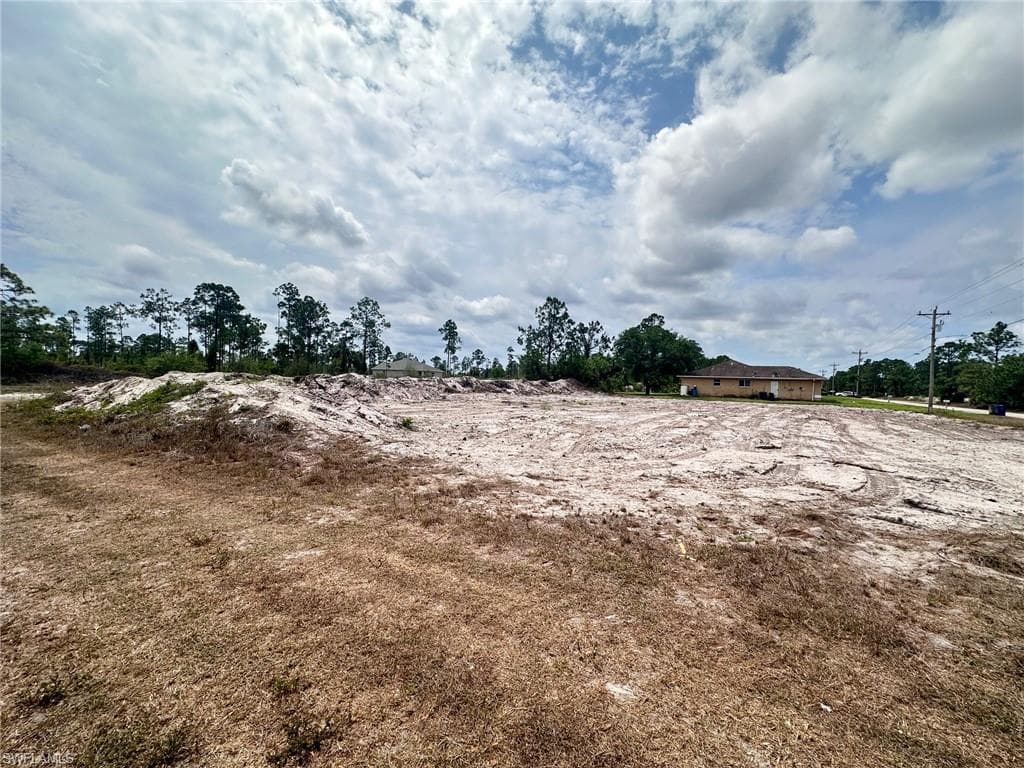 1033 Joponica AVE S LEHIGH ACRES, FL 33974